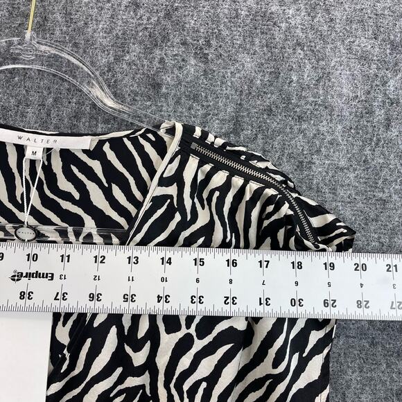 Walter Blouse Silk Satin Animal Size Medium V-neck Zipped down - Picture 5 of 10